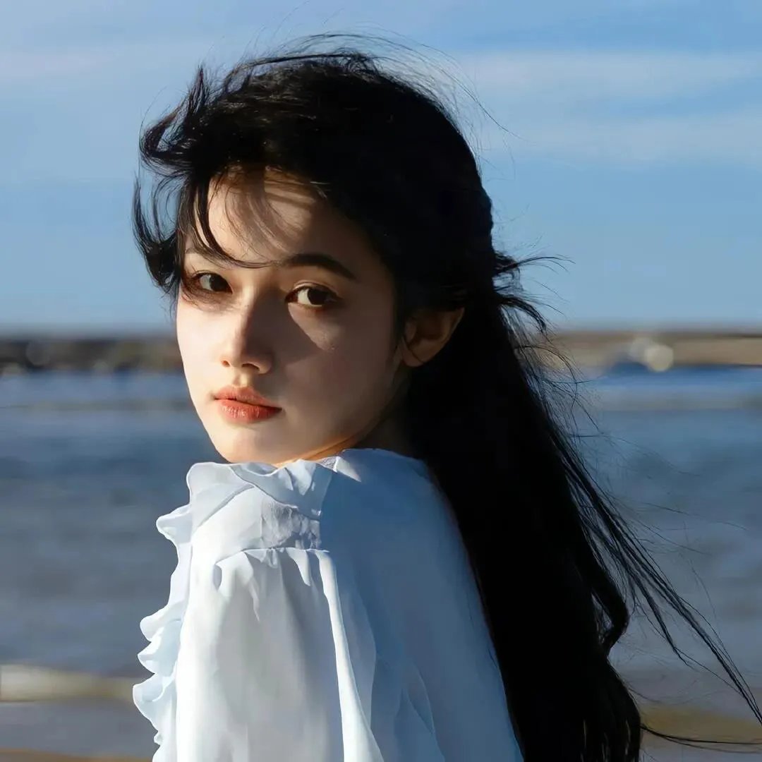 罗莎莉封面